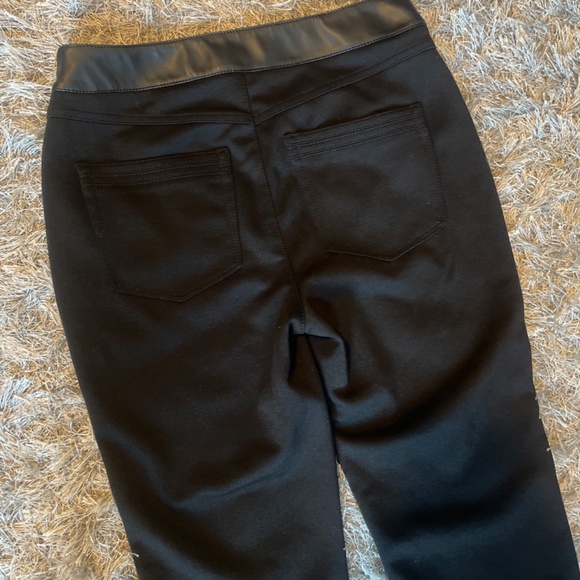 White House Black Market Black Front Pleather Pull On Leggings / Pants Size 2 - Picture 8 of 8